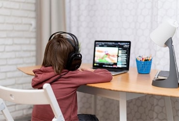A girl learning vedic mathematics online at home